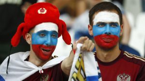 Russia fans ready with colorfull face to cheer home country in world cup