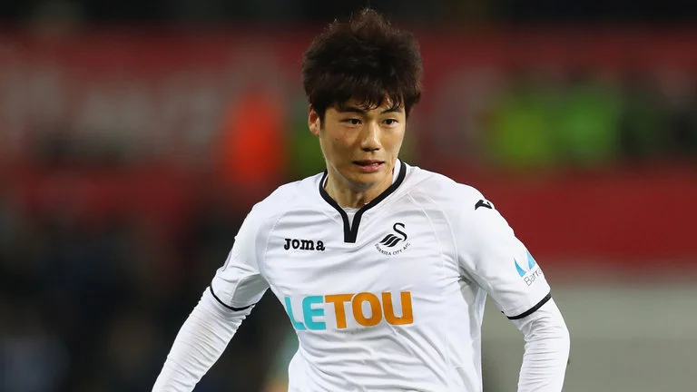 South Korea Ki Sungyueng leading the side South Korea Ki Sungyueng leading the side