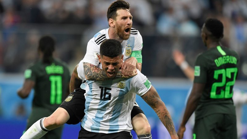 Messi and Rojo bring the argentina in knock out round by wining against nigeria