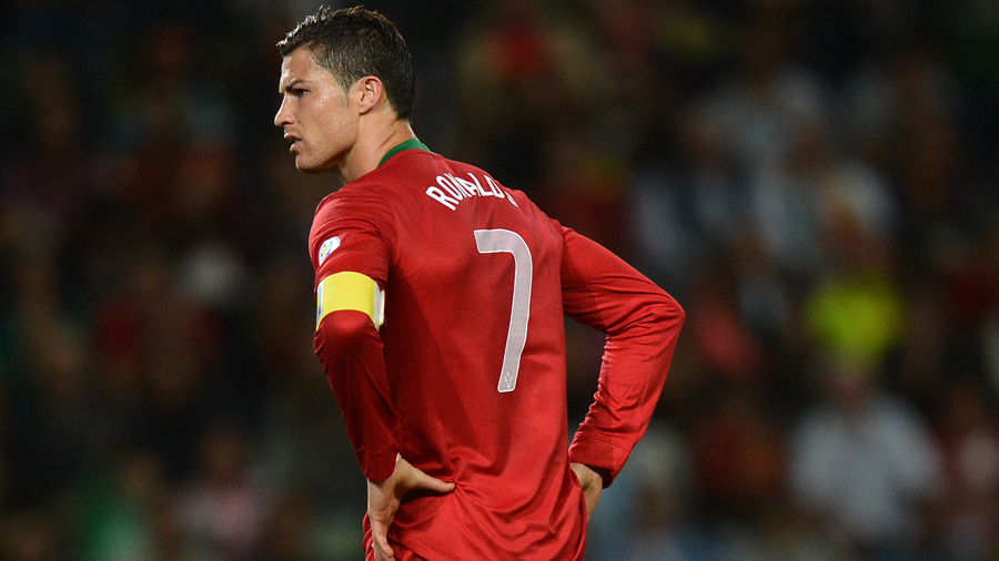 cristiano ronaldo in portugal jersey